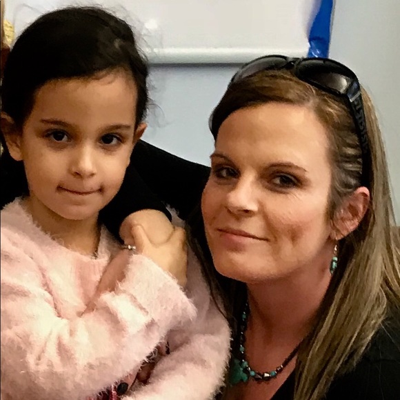 Meet your Posher, Lisa - Picture 3 of 8